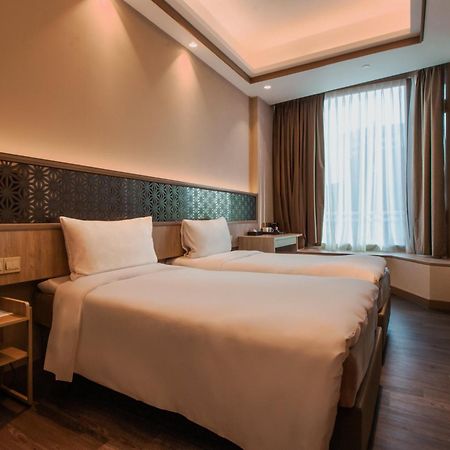 Aqueen Prestige Hotel Jalan Besar Singapore Eksteriør billede