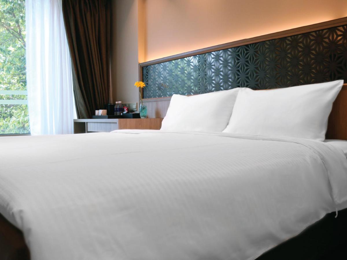 Aqueen Prestige Hotel Jalan Besar Singapore Eksteriør billede